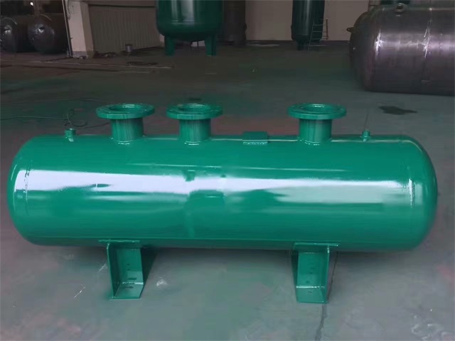阿拉善右阿拉善右阿拉善右蒸汽分气缸